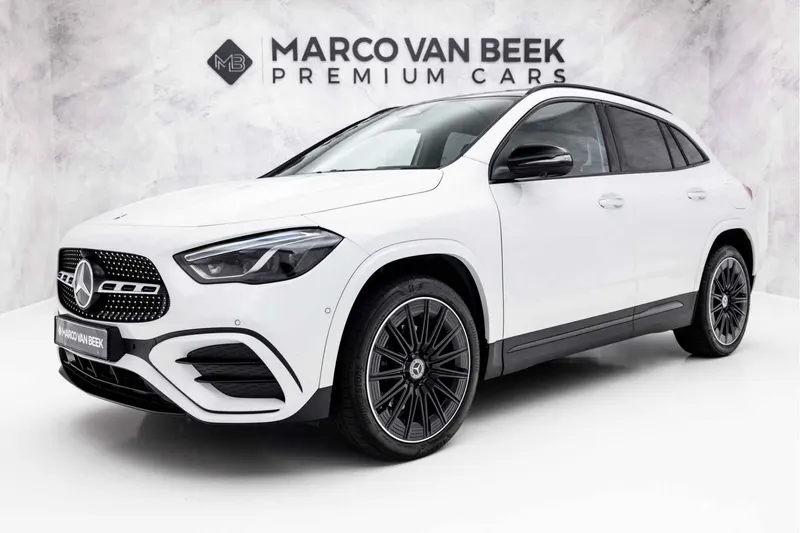 Mercedes-Benz GLA (2024)