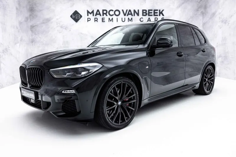 BMW X5 (2021)