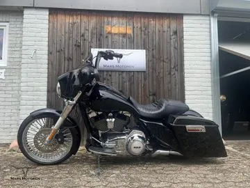 Harley-Davidson Street Glide (2013) — foto 1