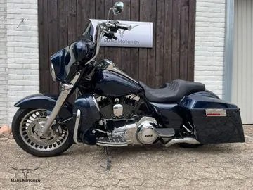 Harley-Davidson Street Glide (2013) — foto 1