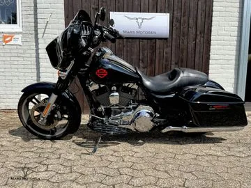 Harley-Davidson Street Glide (2015) — foto 1