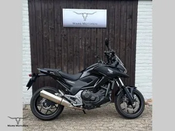 Honda NC750X (2015) — foto 1