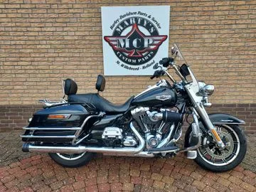 HARLEY-DAVIDSON ROAD KING FLHRI (2016) — foto 1