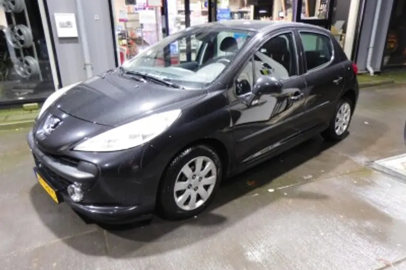 Peugeot 207 (2009)