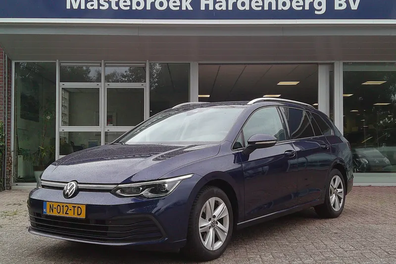 Volkswagen Golf (2022)