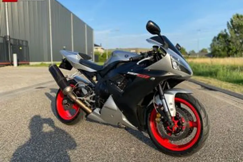 Yamaha YZF-R1 (2003)