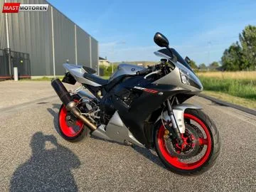 Yamaha YZF-R1 (2003) — foto 1