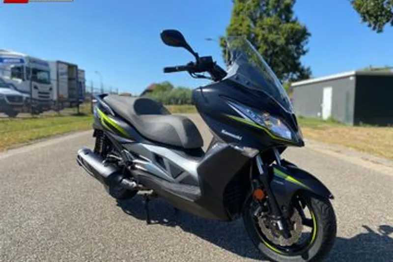 Kawasaki J300 Special Edition (2018)
