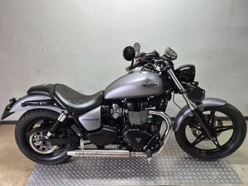 Triumph Bonneville Speedmaster (2014) — foto 1
