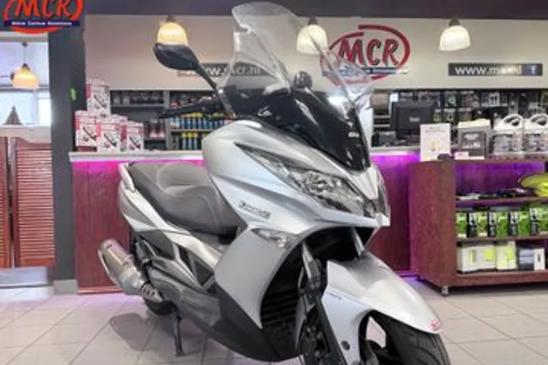Kawasaki J 300 (2014)