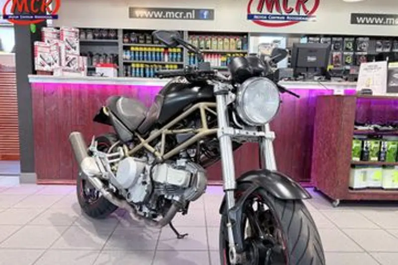 DUCATI M 600 (2002)