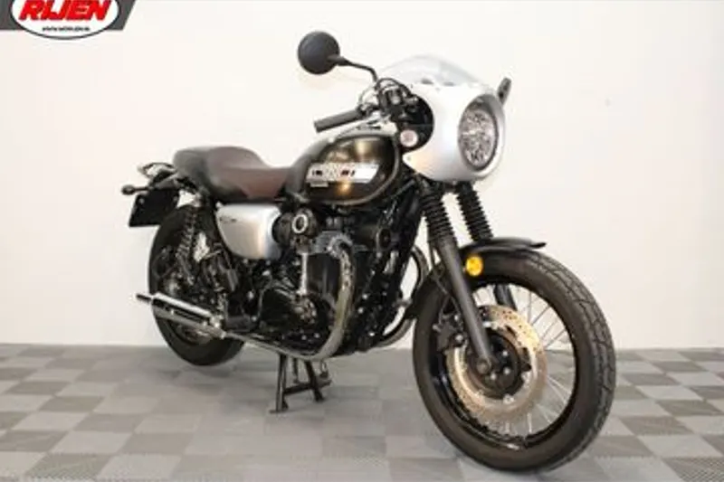 KAWASAKI W800 CAFE (2020)