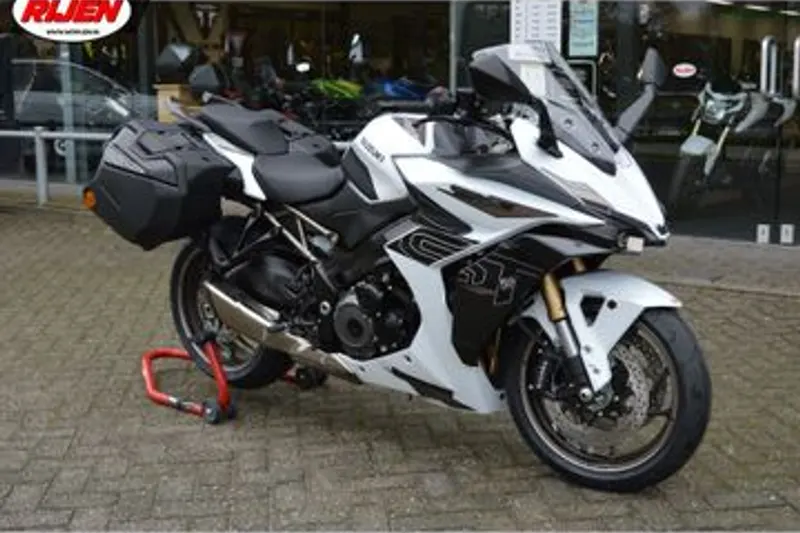 Suzuki GSX-S1000GT (2025)
