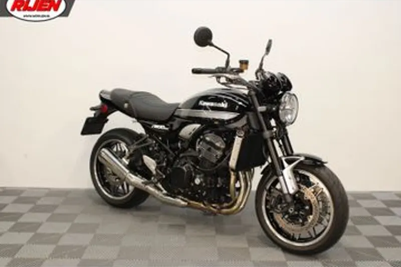 KAWASAKI Z900RS (2021)