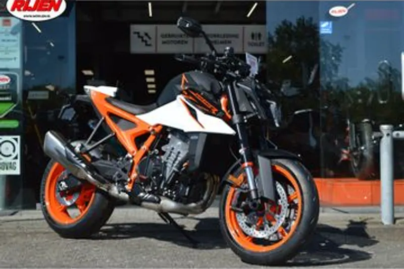 KTM 990 Duke R (2026)