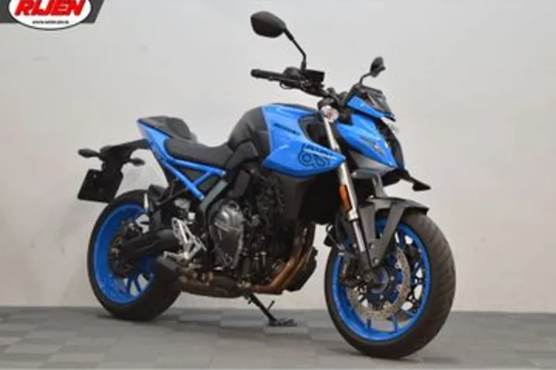 Suzuki GSX-8S (2023)