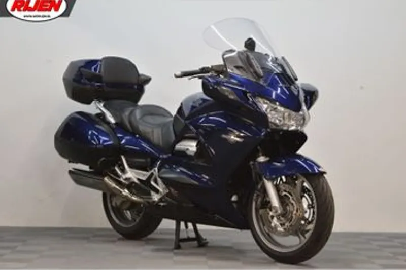 Honda ST 1300 PAN EUROPEAN ABS (2004)
