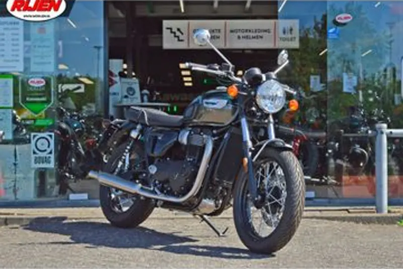 Triumph Bonneville T100 (2025)