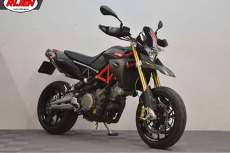 APRILIA DORSODURO 750 FACTORY CARBON (2011)