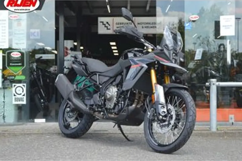Suzuki V-Strom 800 DE (2026)