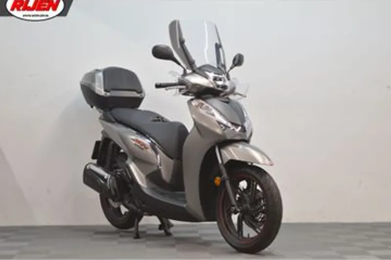 Honda SH 300i (2020)