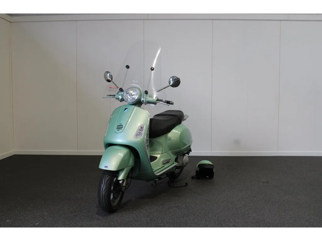 Piaggio Scooter Gt 200 Vespa (2003) — foto 1