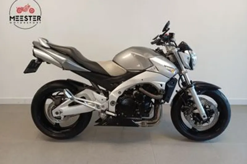 Suzuki GSR600 (2006)