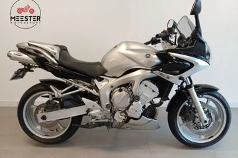 Yamaha FZ 6S Fazer (2004)