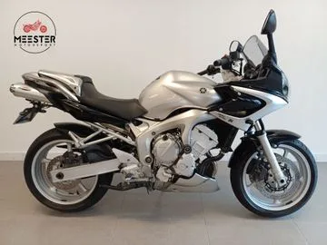 Yamaha FZ 6S Fazer (2004) — foto 1