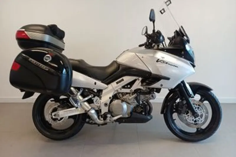Suzuki V-Strom (2004)