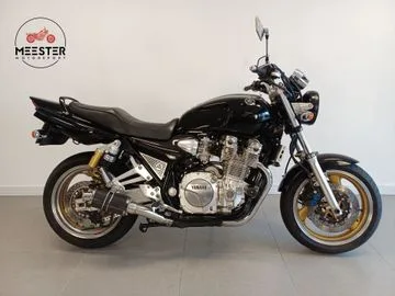 Yamaha XJR 1300 (2000) — foto 1