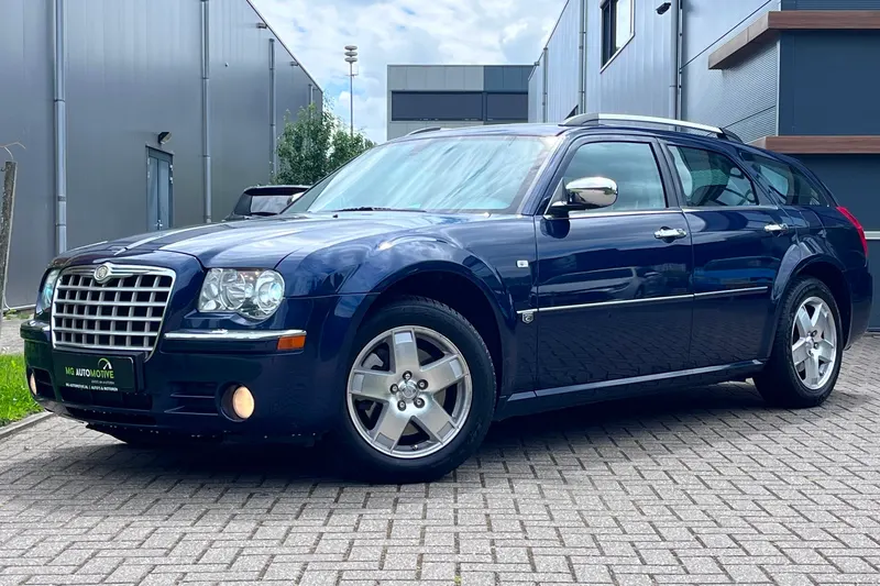 Chrysler 300C Touring (2006)
