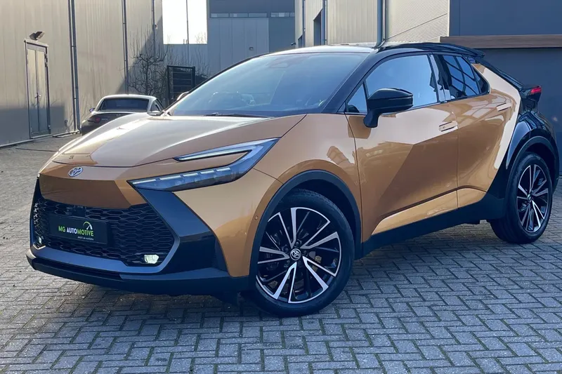 Toyota C-HR (2024)