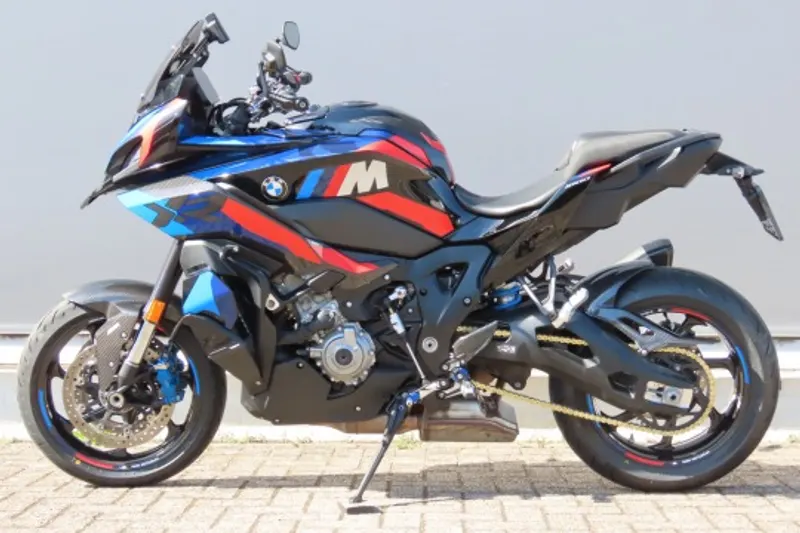 BMW M 1000 XR (2025)