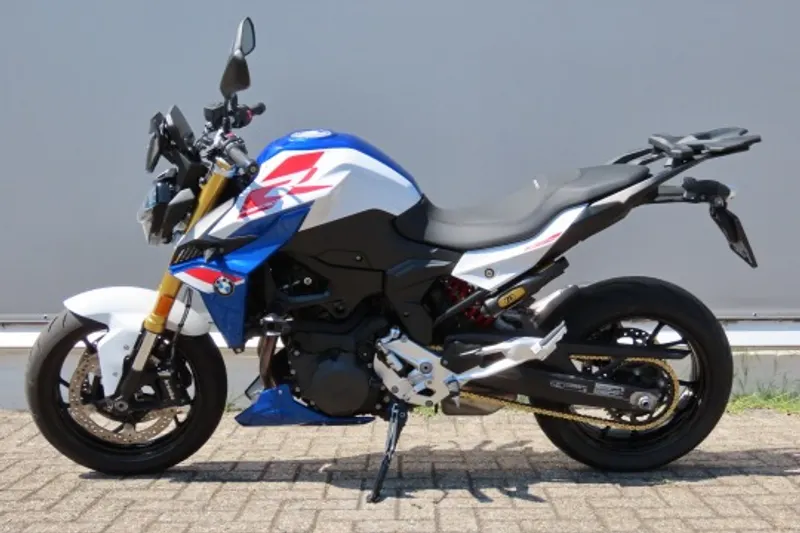 BMW F 900 R (2024)