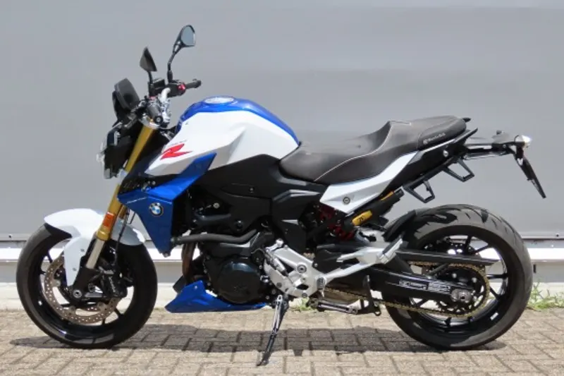 BMW F 900 R (2024)