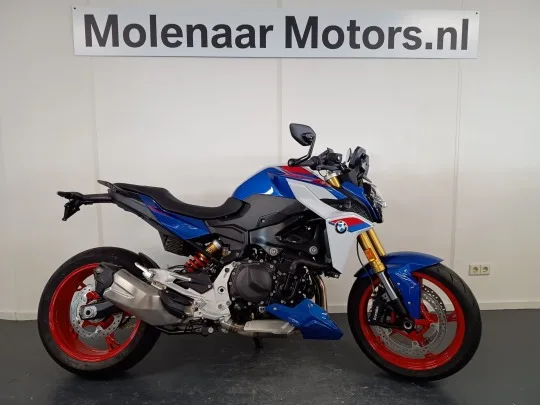 BMW F 900 R (2026) — foto 1