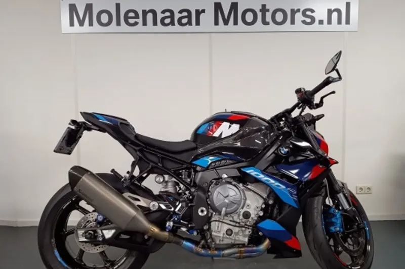 BMW M 1000 R (2023)