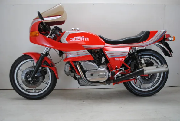 Ducati 900SD (1982) — foto 1