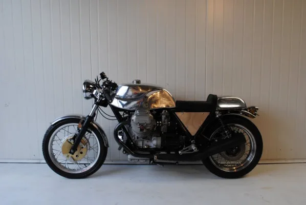 Moto Guzzi 850 Café Racer (2012) — foto 1