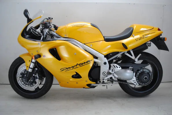 Triumph Daytona T 595 (1997) — foto 1