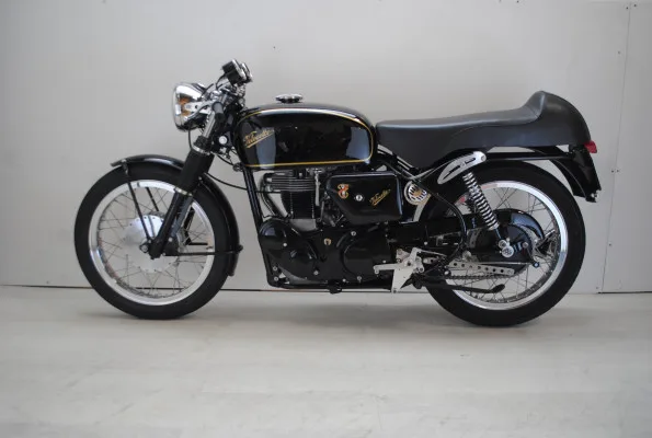 Velocette Venom Thruxton (1963) — foto 1