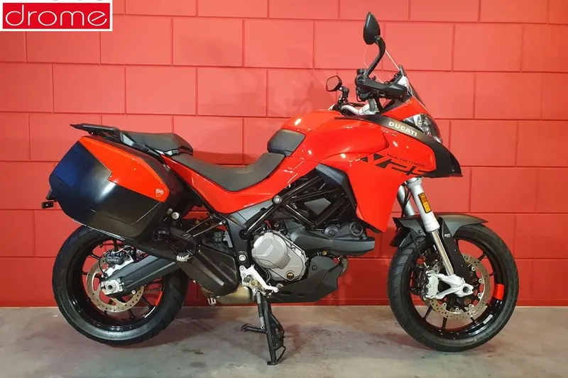 Ducati MULTISTRADA V2S TRAVEL (2024)