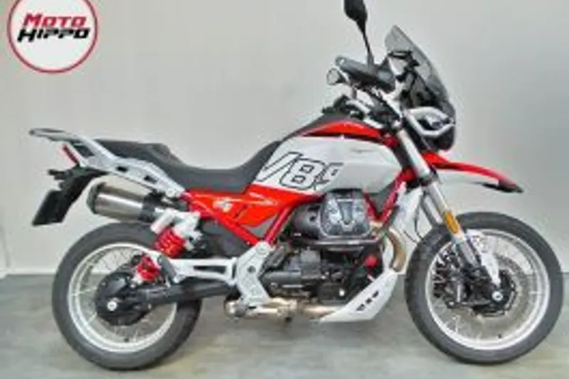 Moto Guzzi V85 TT (2025)