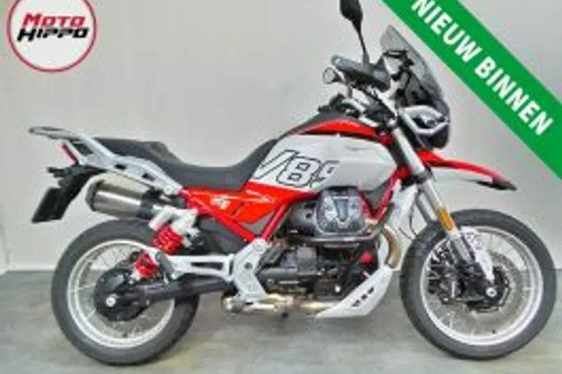 Moto Guzzi V85 TT (2025)