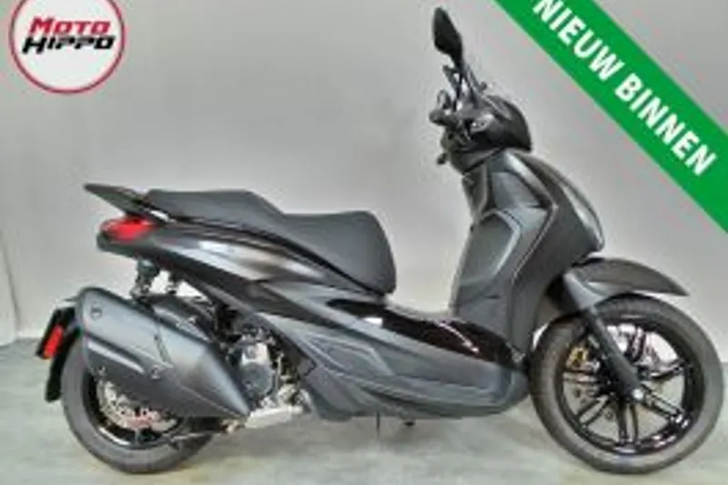 Piaggio Beverly 400 (2024)