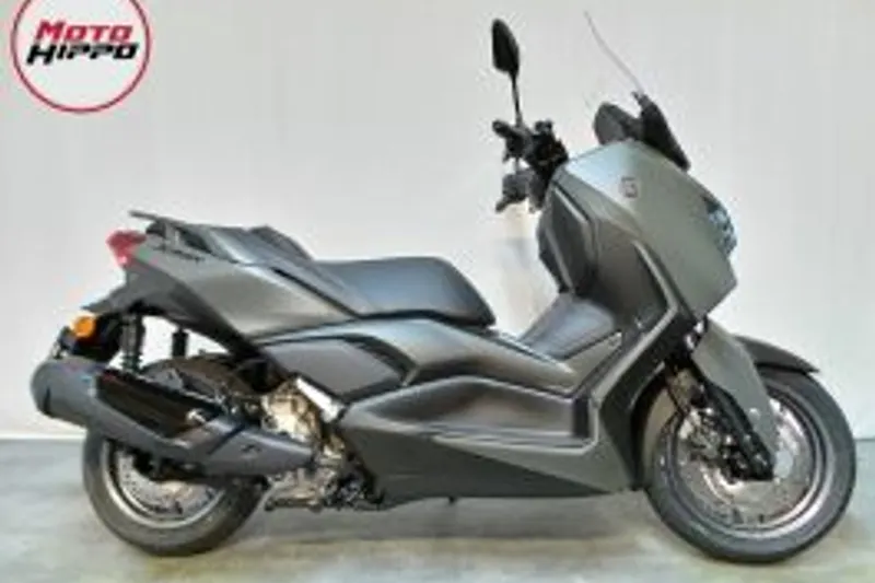 Yamaha X-MAX 300 (2025)