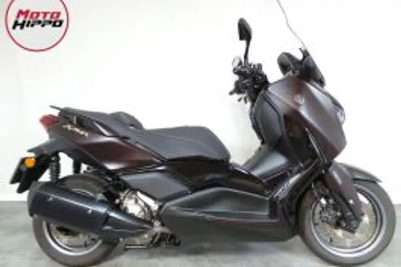Yamaha X-MAX 300 (2024)