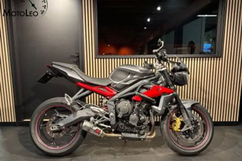 Triumph Street Triple R (2013)