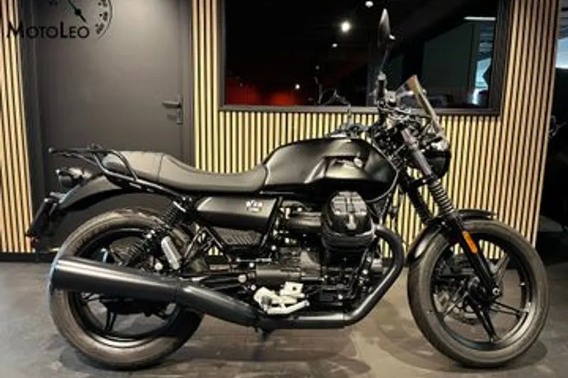 Moto Guzzi V7 III Stone (2024)